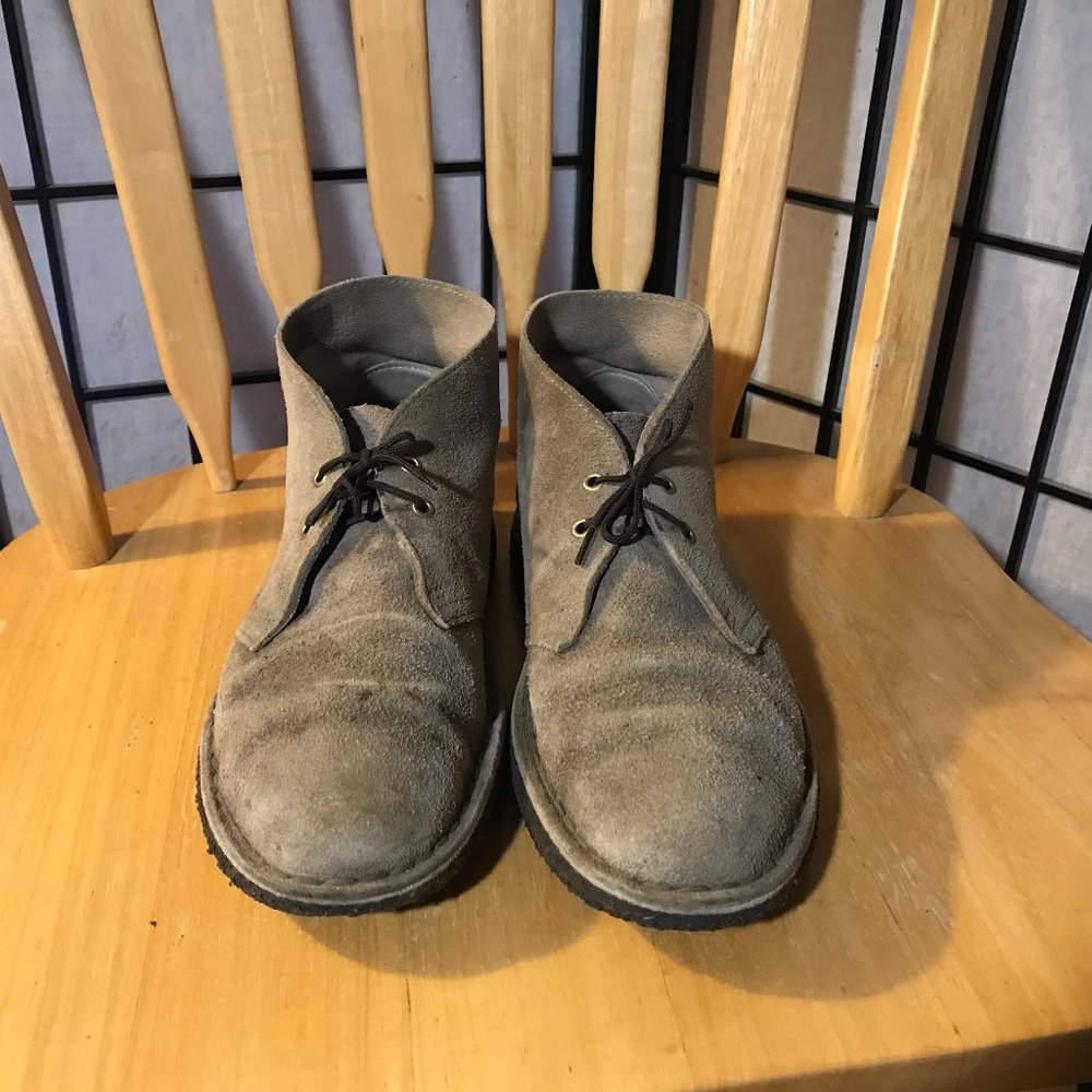 Tan Suede Clark's Chukka Boot Women's Size 9